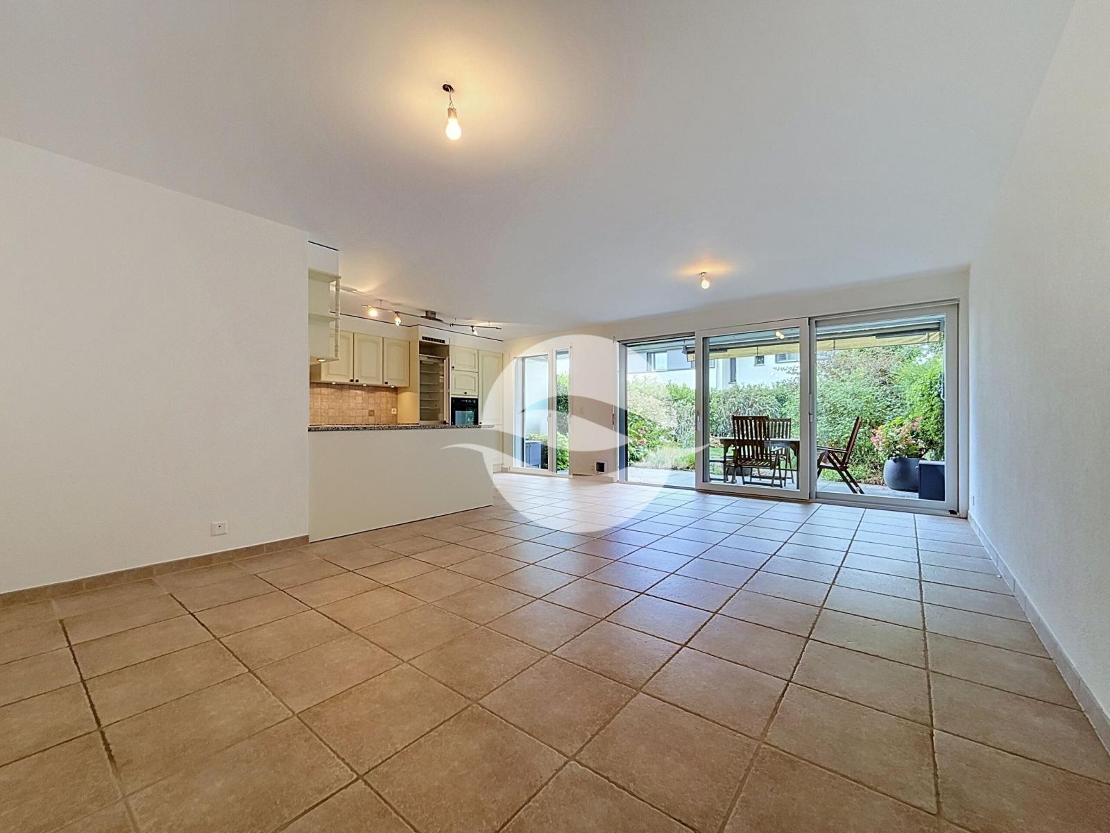 2843_6a8870aa17e850.53521740.jpg