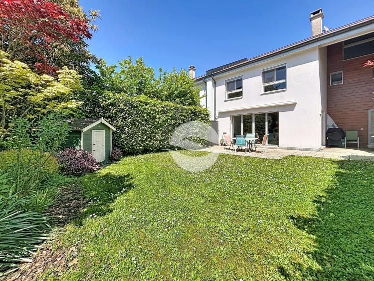 Belle villa contiguë de 6 pièces