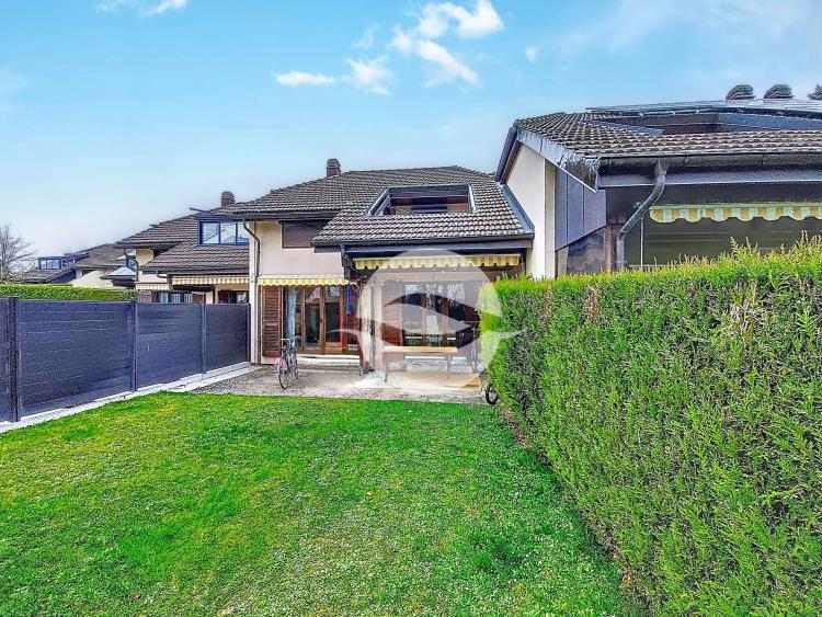 Maison mitoyenne proche de l'écolint : Châtaigneraie