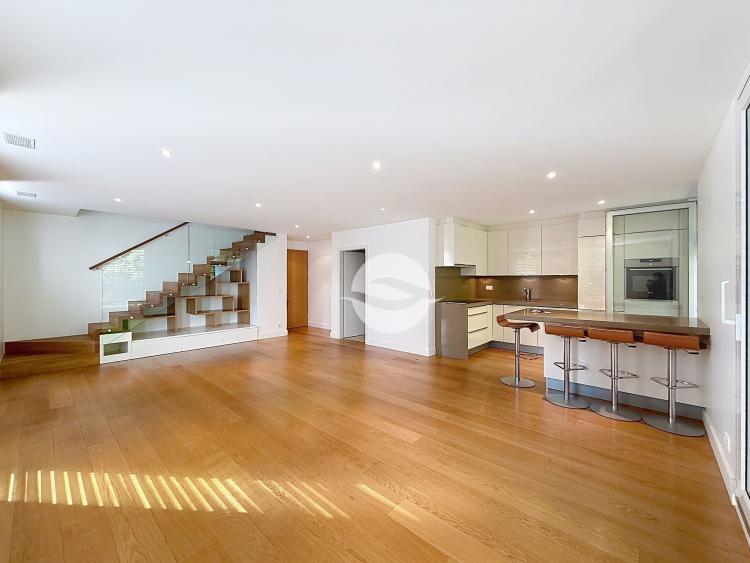 MAGNIFIQUE APPARTEMENT EN DUPLEX DE 4 PIÈCES DANS UNE RÉSIDENCE DE STANDING 