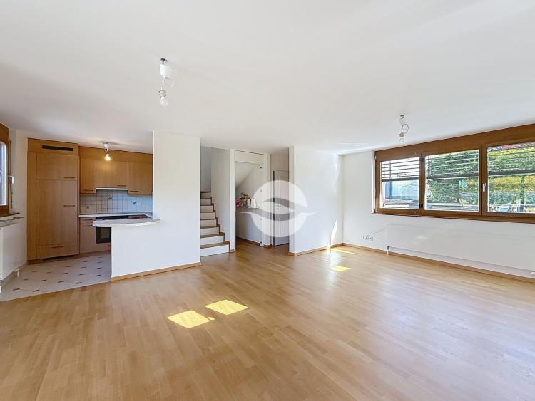 Duplex rénové de 5 pièces, 3 chambres ! 