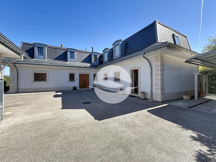 Propriété de 7,5 pièce + studio indépendant et garage