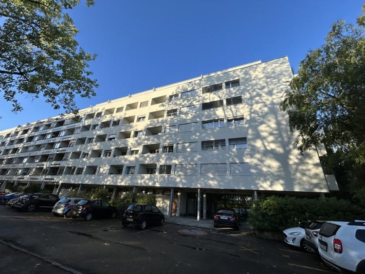 Bel appartement de 2 pièces au 5ème étage