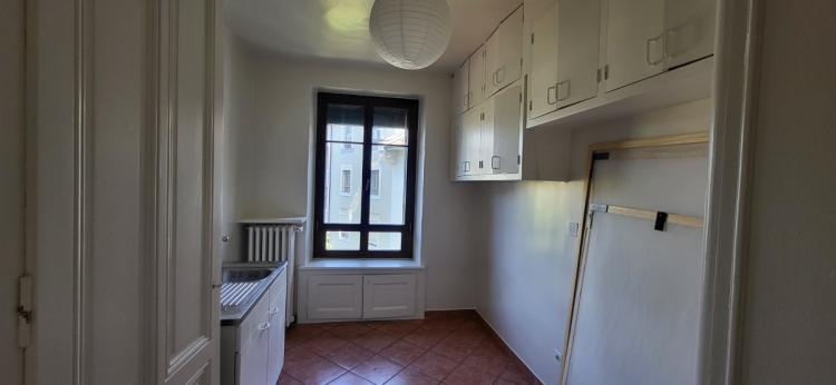 Appartement de 3 pièces au 4ème étage.