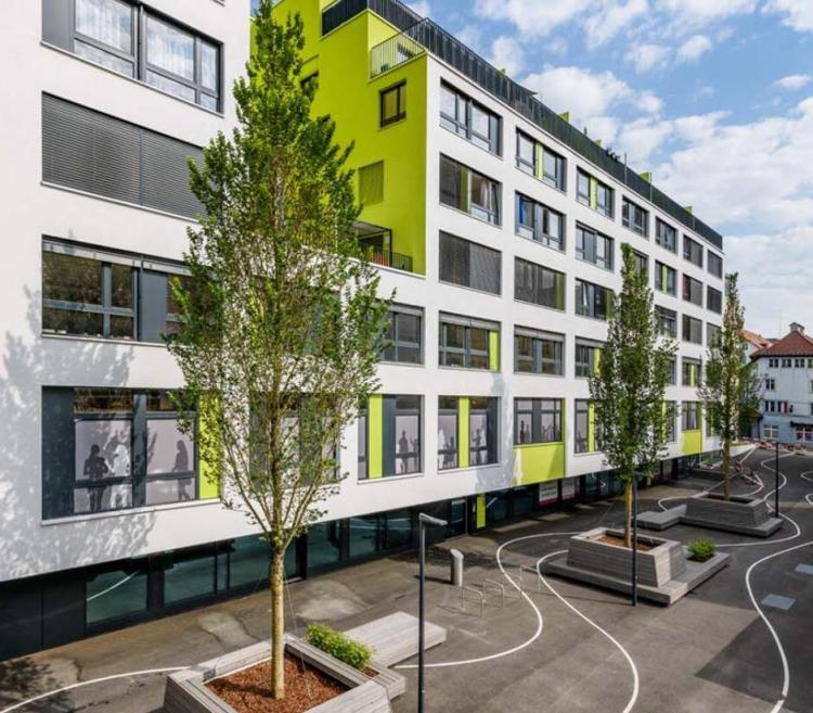 Appartement lumineux de 4.5 pièces au centre de la Chaux-de-Fonds