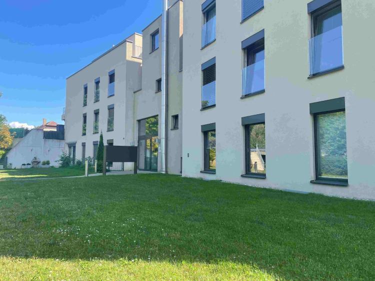 Appartement lumineux de 3.5 pièces avec balcon, dans un environnement calme