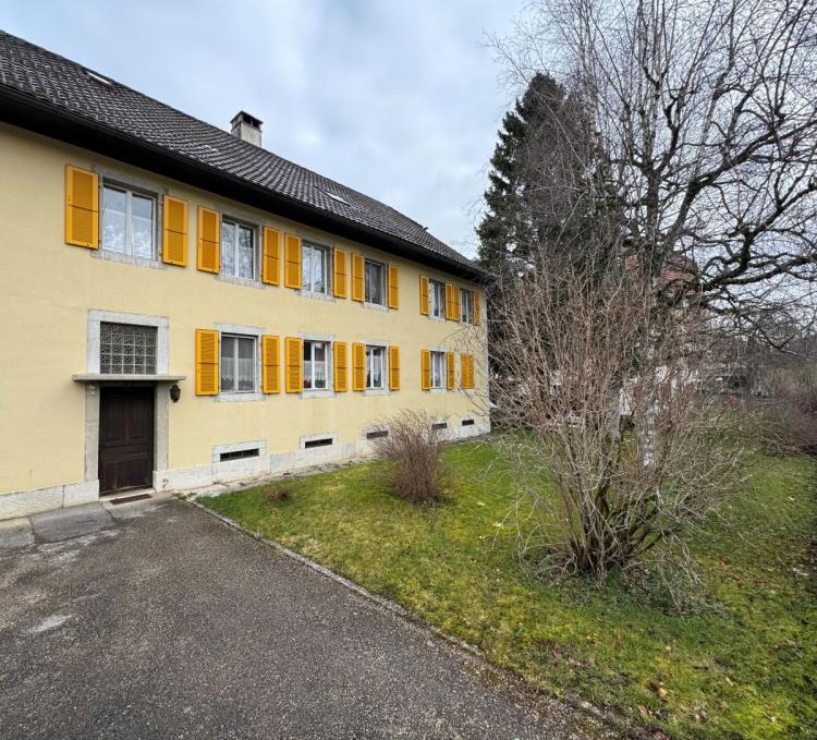 À louer . Appartement rénové de 3.5 pièces de 67m2