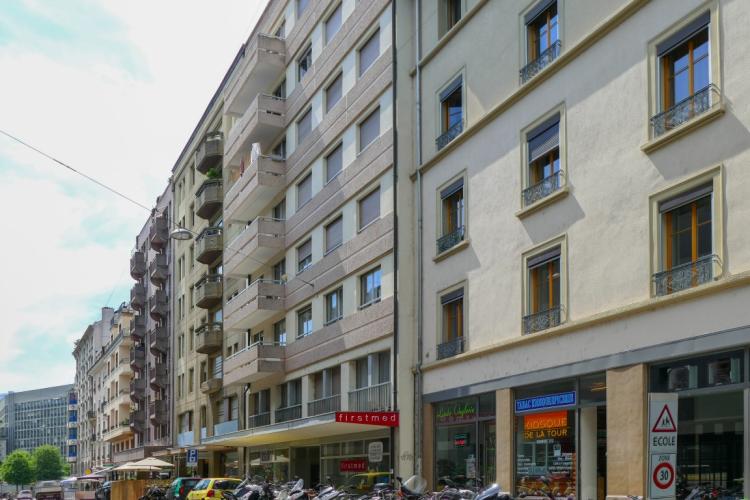 Bel appartement de 2,5 pièces au 8ème étage.