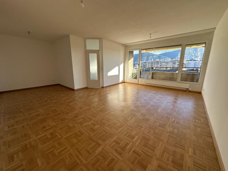 Bel appartement de 5 pièces au 5ème étage
