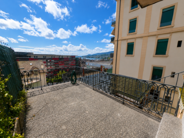Bel appartement de 3 pièces renové à Montreux avec grande terrasse