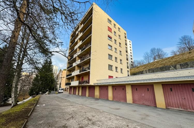 Superbe appartement 2.5 pièces entièrement rénové avec balcon