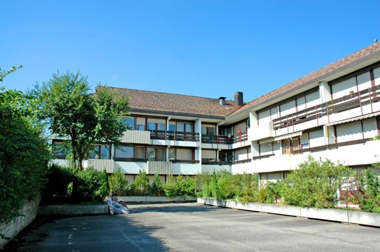 Appartement de 4 pièces au 2ème étage. 57 m2 environ.