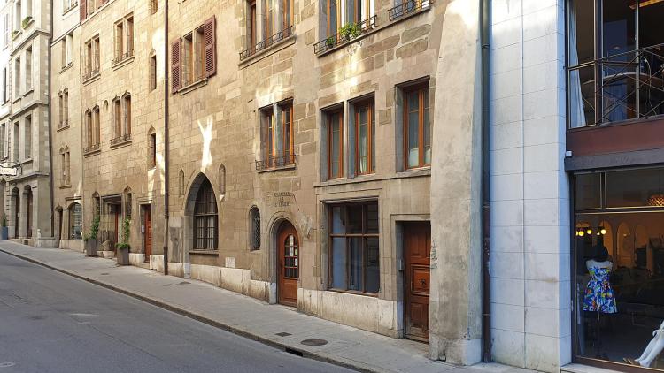 Appartement de 1,5 pièces, 38 m2 environ, au 4ème étage Visites groupées directement sur place, vendredi 1er mai de 13h30 à 14h00