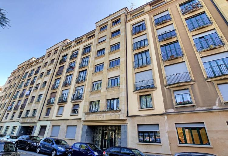 Bel appartement de 3 pièces au 1er étage.