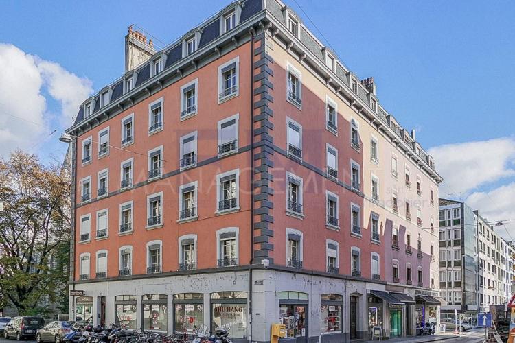 Pâquis, rue de Monthoux, 2 pièces au 3ème étage, env 31m2