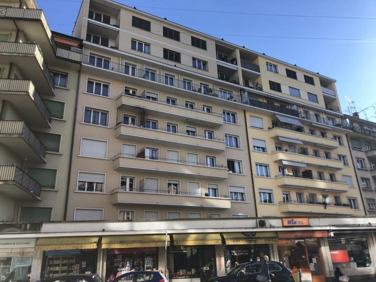 Arcade au rez-de-chaussée de 125 m2 à louer - Visite sur demande